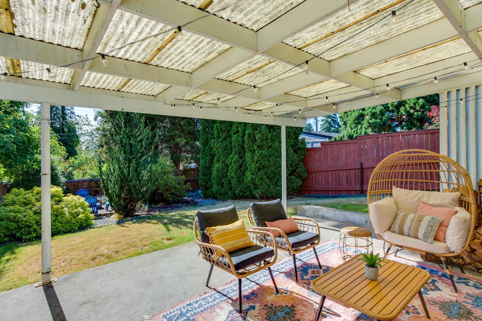Updated Tacoma Home With Fire Pit! 外观 照片